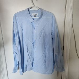 Women's Old Navy light blue button down top XXL
